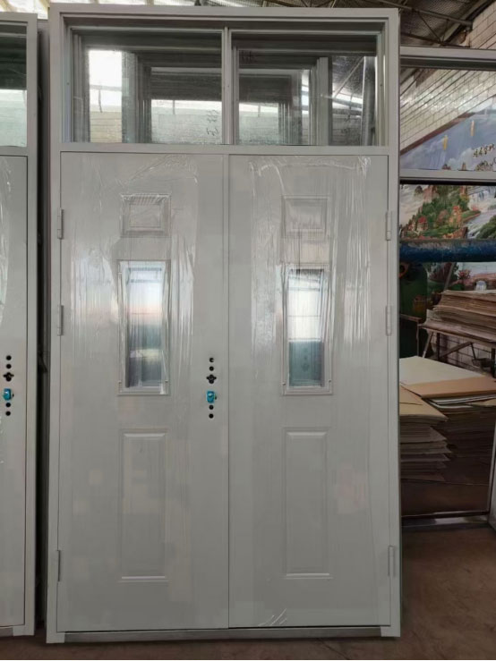 克孜勒苏柯尔克孜学校教室门 克孜勒苏柯尔克孜学校教室门