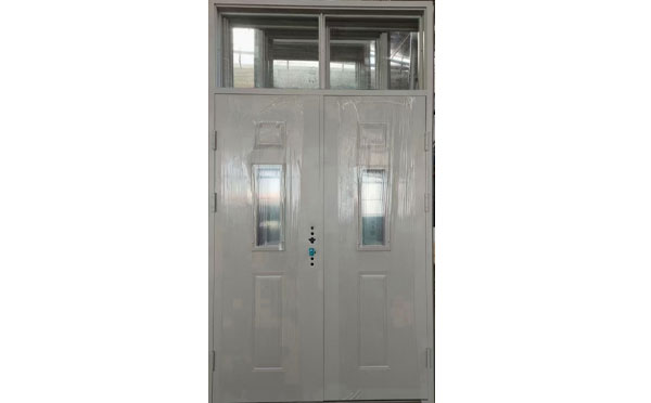 克孜勒苏柯尔克孜学校教室门