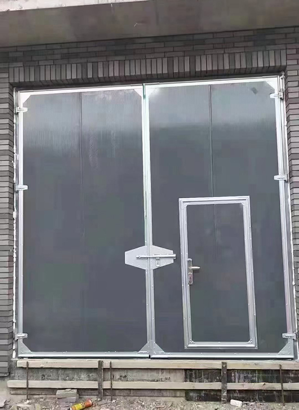 克孜勒苏柯尔克孜工业平开门在大型设备制造车间的应用实例